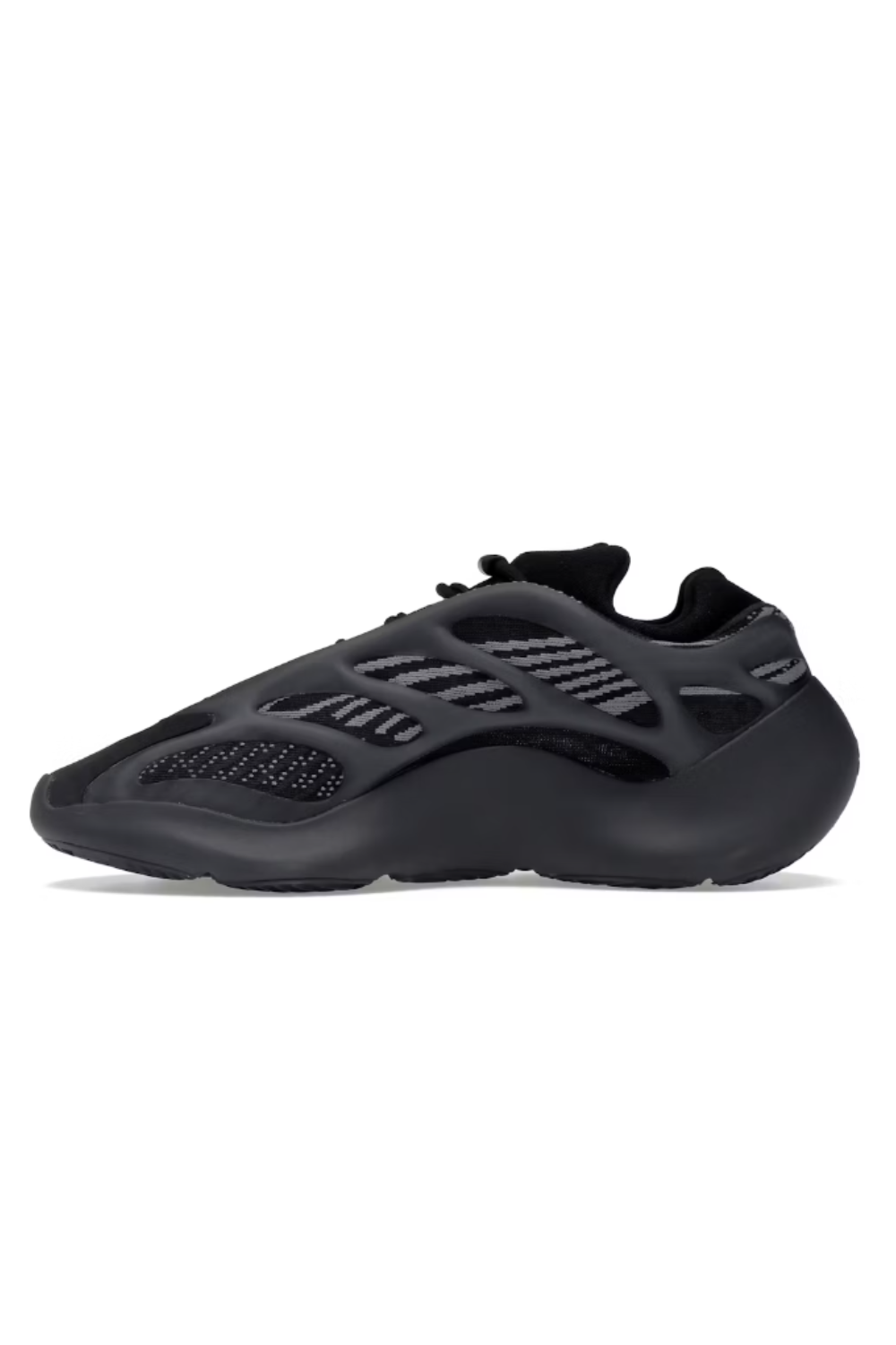 700 V3 Trainers