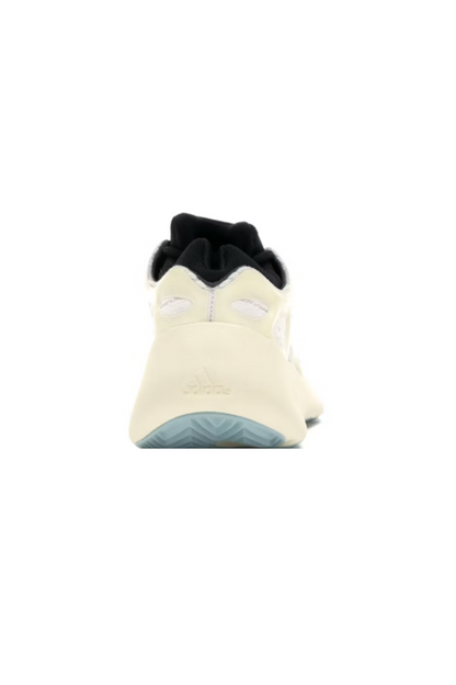 700 V3 Trainers